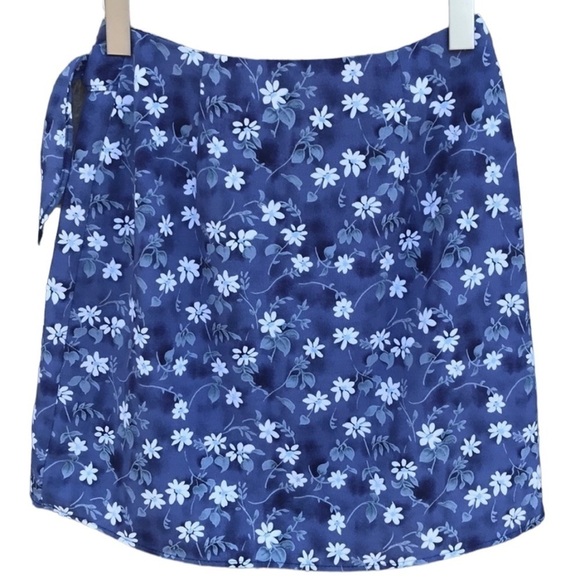 We Too Sportswear Vintage Wrap Mini‎ Skirt - Picture 3 of 9